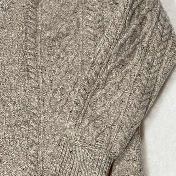 Aran Crafts V-Neck Cable Knit Sweater - 100% Merino Wool - Picture 4 of 13